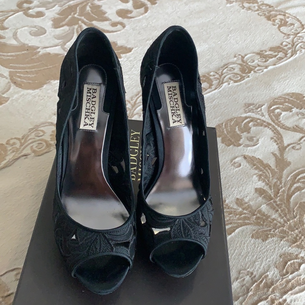 Badgley Mischka Dacey heels, black lace, size 7.5